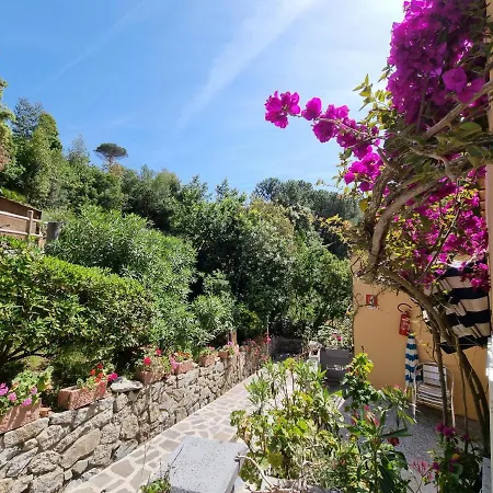 Holiday home Vacanzamaredue 2 *