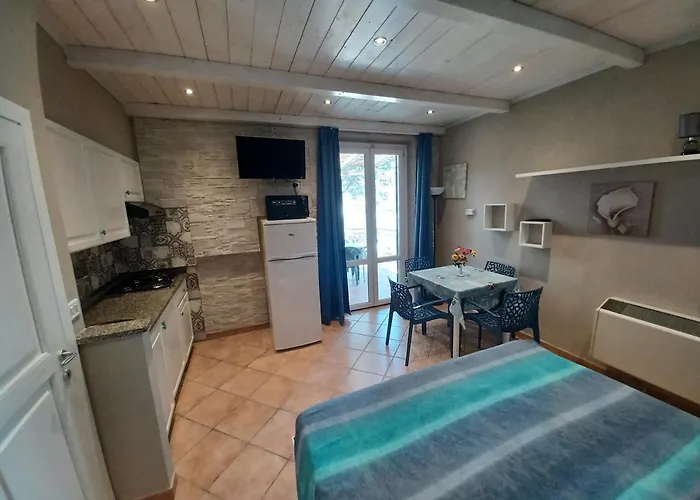 Vacanzamaredue2 Vista Mare Nyaraló Marina di Campo